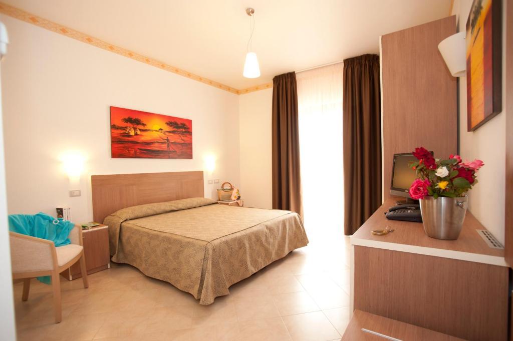 Oasiclub Hotel Vieste Bagian luar foto