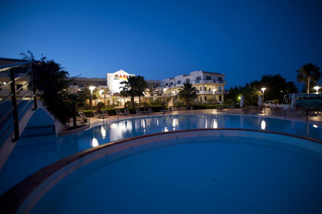 Oasiclub Hotel Vieste Bagian luar foto