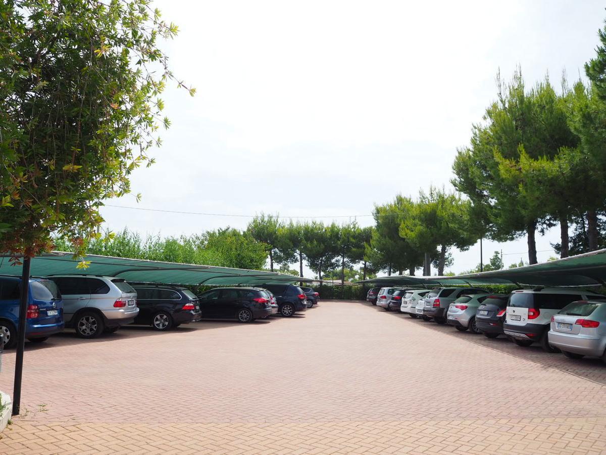 Oasiclub Hotel Vieste Bagian luar foto