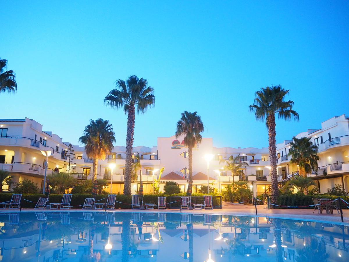 Oasiclub Hotel Vieste Bagian luar foto