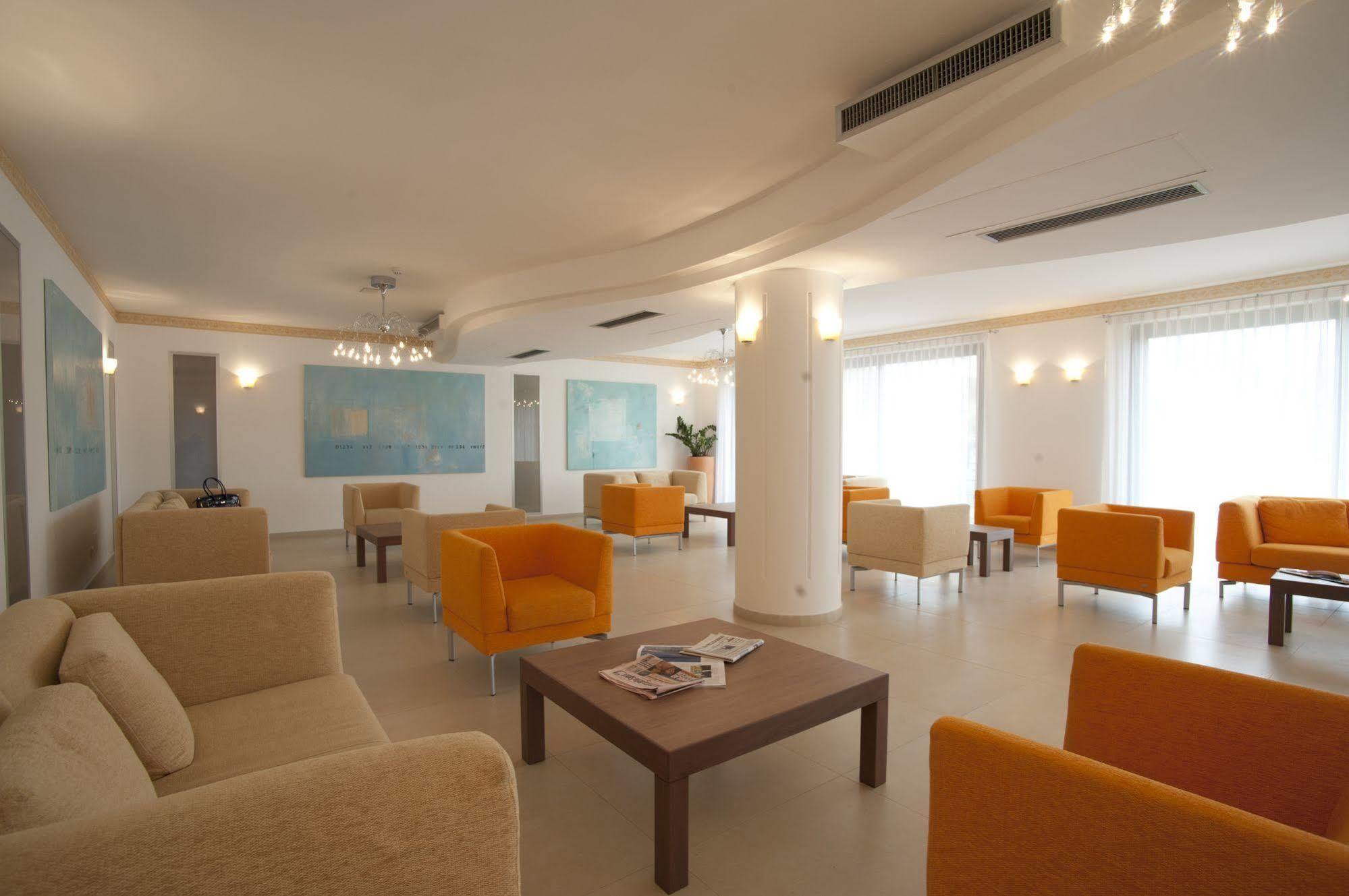 Oasiclub Hotel Vieste Bagian luar foto