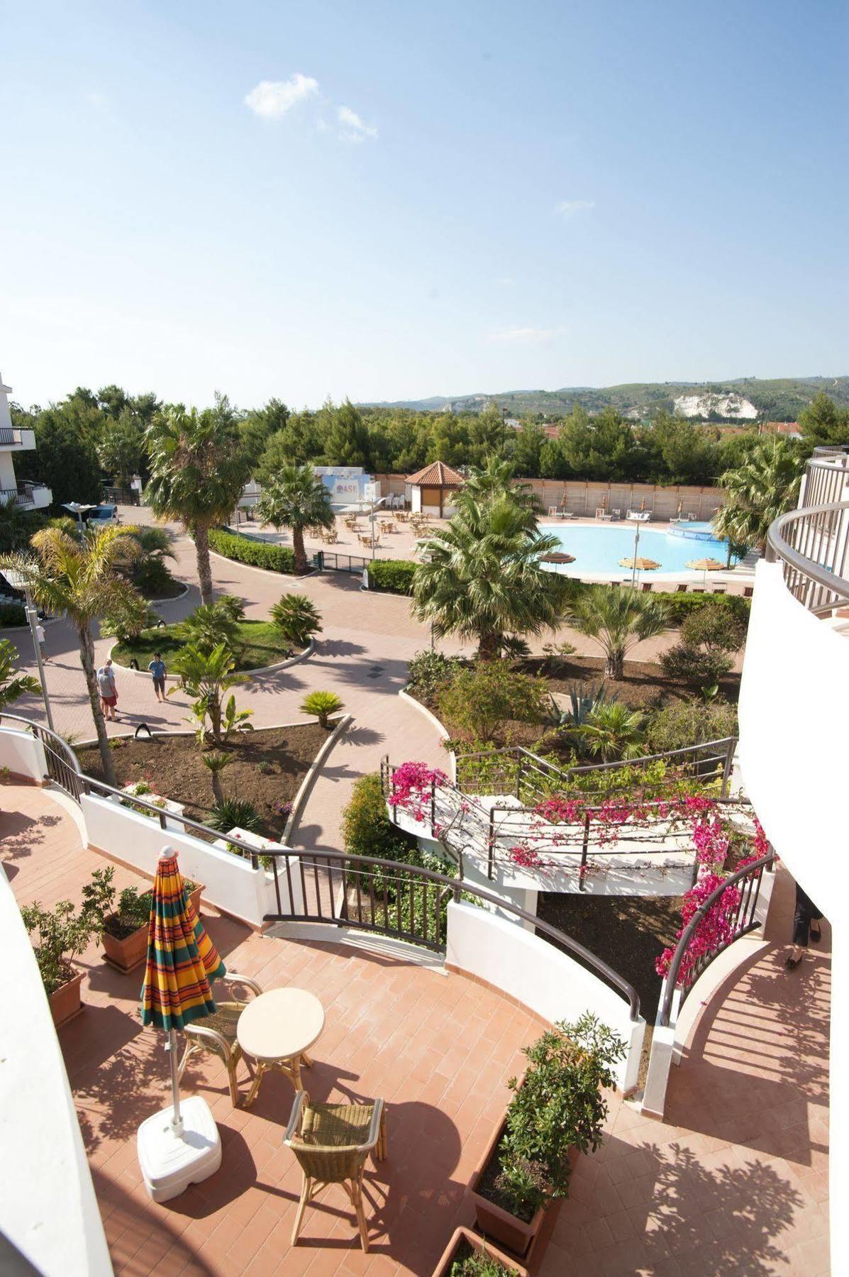 Oasiclub Hotel Vieste Bagian luar foto