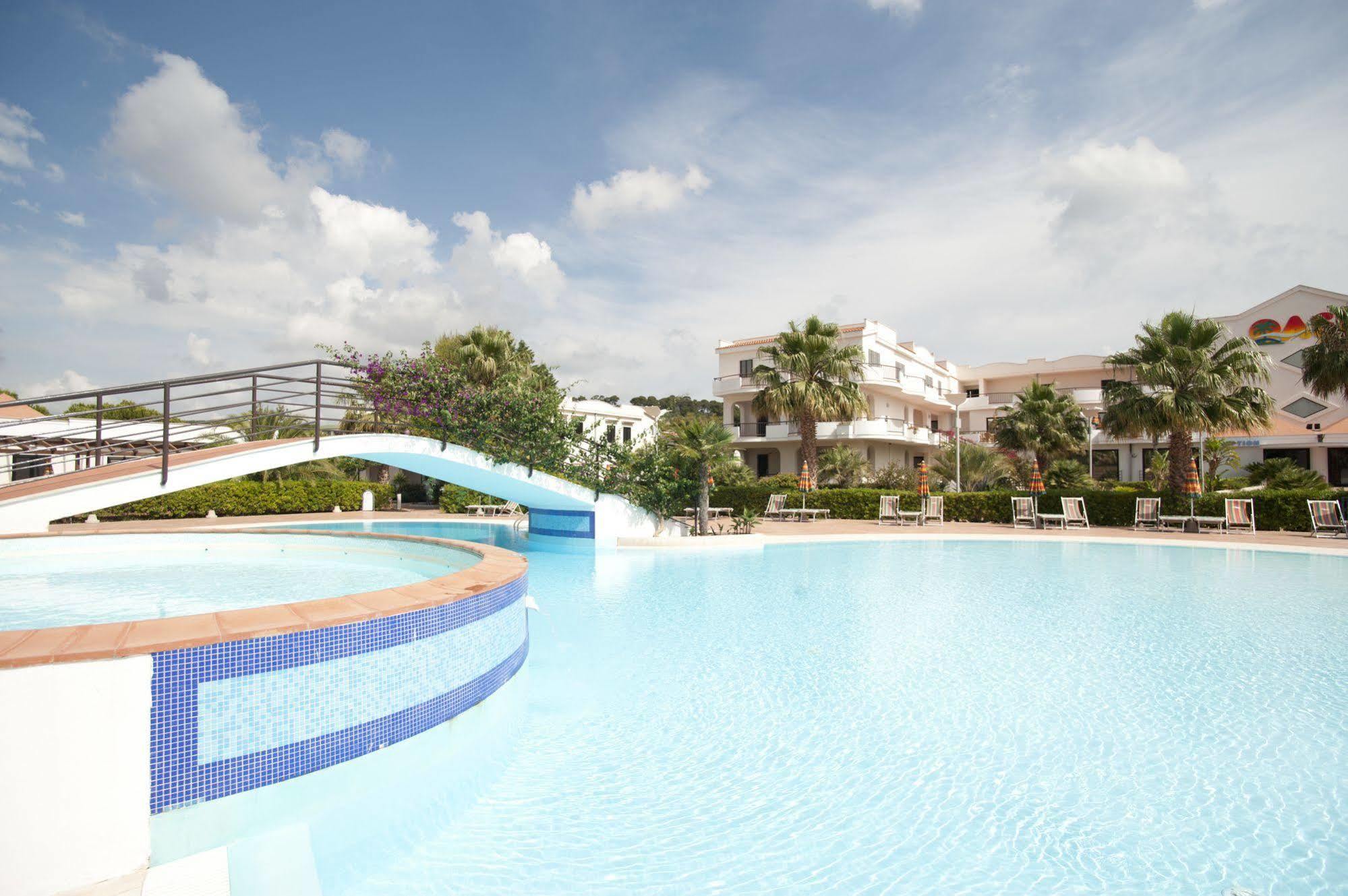 Oasiclub Hotel Vieste Bagian luar foto