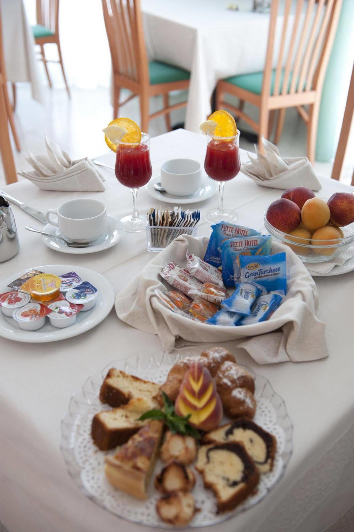 Oasiclub Hotel Vieste Bagian luar foto