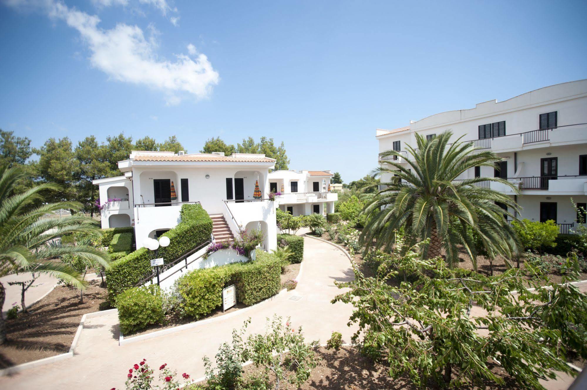Oasiclub Hotel Vieste Bagian luar foto